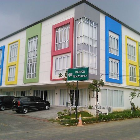 The Suites Metro Apartment - Putri Μπαντούνγκ Εξωτερικό φωτογραφία