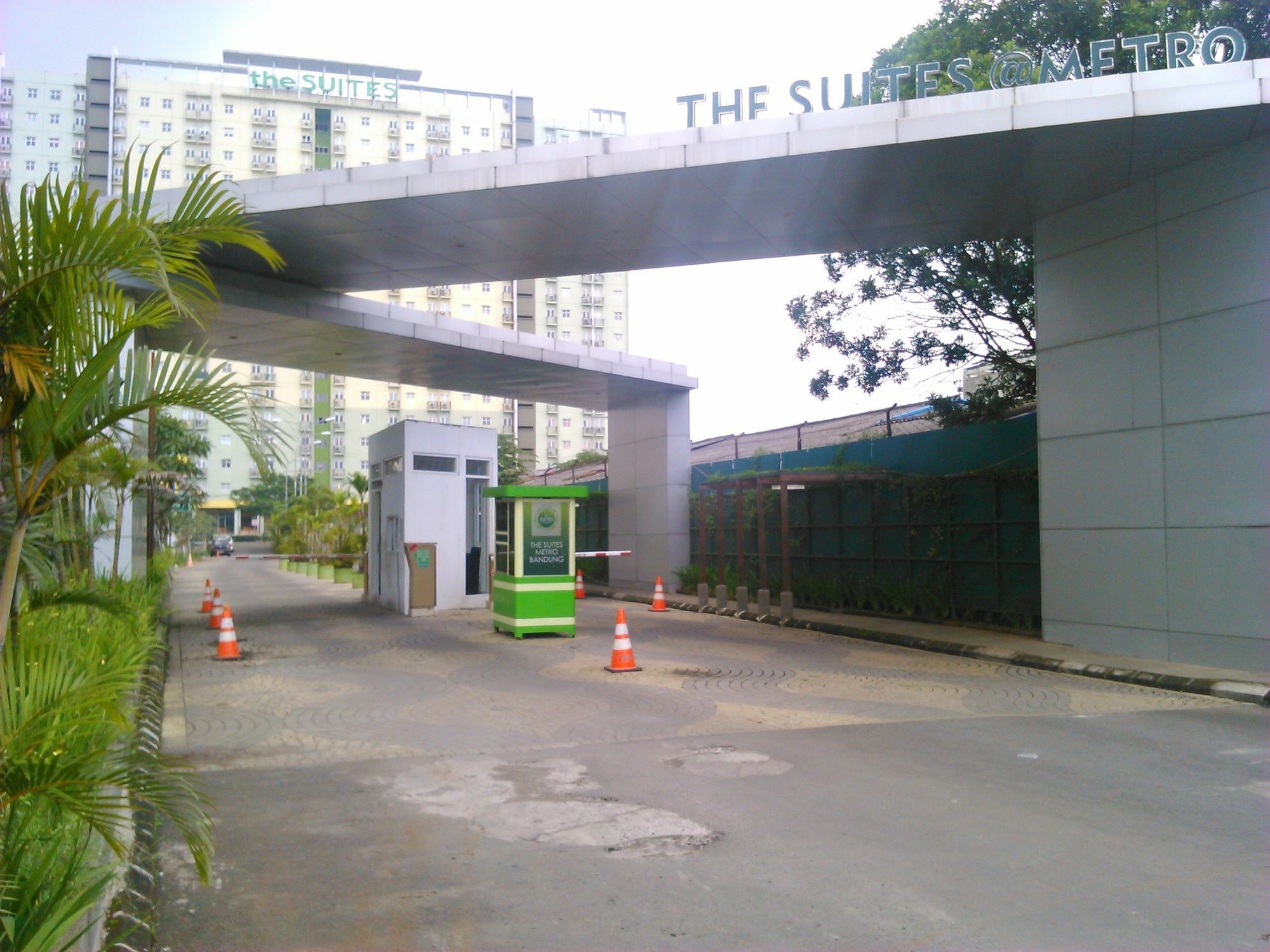The Suites Metro Apartment - Putri Μπαντούνγκ Εξωτερικό φωτογραφία